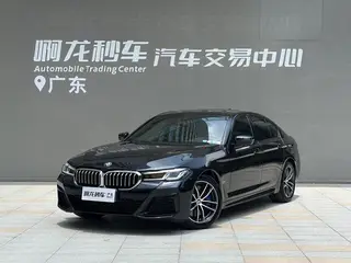 BMW 5 Series 2022 525i M Ensemble de sport extérieur photo 1 BMW 5 Series 2022 525i M Ensemble de sport extérieur photo 1