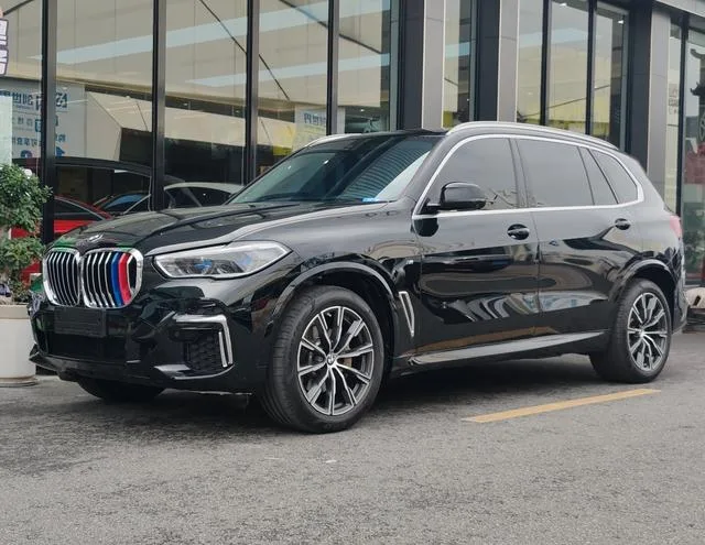 BMW X5 2022 Reforma xDrive 30Li Tipo de lujo M Conjunto deportivo exterior foto 1 BMW X5 2022 Reforma xDrive 30Li Tipo de lujo M Conjunto deportivo exterior foto 1