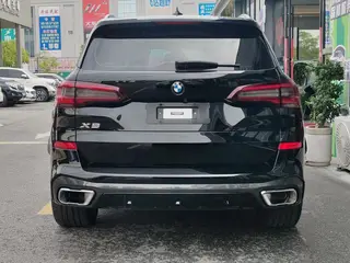 BMW X5 2022 Reforma xDrive 30Li Tipo de lujo M Conjunto deportivo exterior foto 6 BMW X5 2022 Reforma xDrive 30Li Tipo de lujo M Conjunto deportivo exterior foto 6