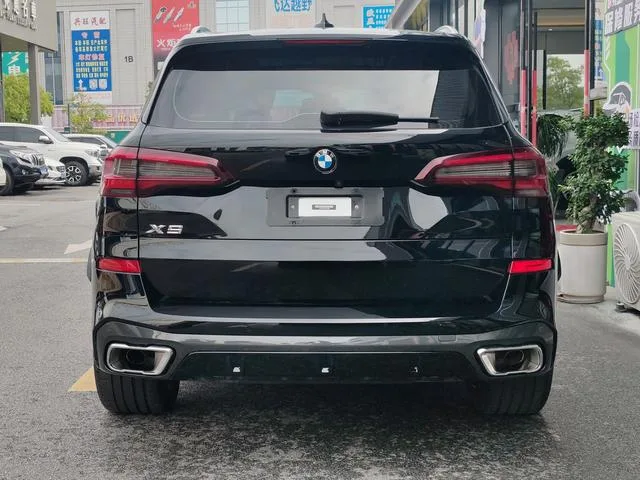 BMW X5 2022 Reforma xDrive 30Li Tipo de lujo M Conjunto deportivo exterior foto 6 BMW X5 2022 Reforma xDrive 30Li Tipo de lujo M Conjunto deportivo exterior foto 6