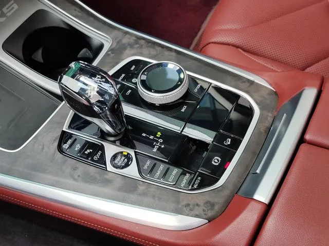 BMW X5 2022 Reforma xDrive 30Li Tipo de lujo M Conjunto deportivo interior foto 14 BMW X5 2022 Reforma xDrive 30Li Tipo de lujo M Conjunto deportivo interior foto 14