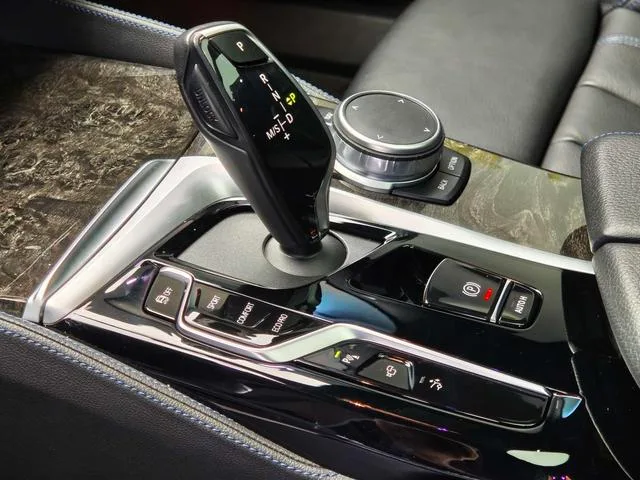 BMW 6 Series GT 2021 Reforma 630i M Conjunto deportivo interior foto 15