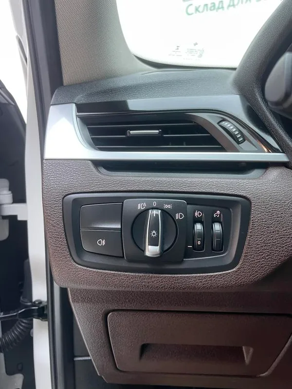BMW X1 2022 sDrive20Li Estilo de moda exterior foto 10 BMW X1 2022 sDrive20Li Estilo de moda exterior foto 10