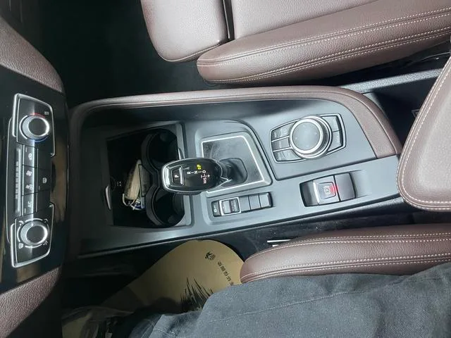 BMW X1 2022 sDrive20Li Estilo de moda interior foto 11 BMW X1 2022 sDrive20Li Estilo de moda interior foto 11