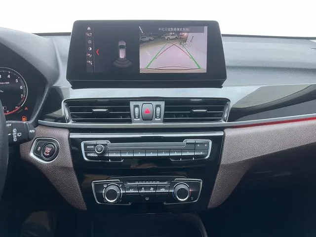 BMW X1 2022 sDrive20Li Estilo de moda interior foto 15 BMW X1 2022 sDrive20Li Estilo de moda interior foto 15