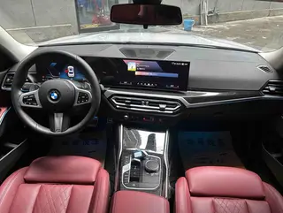 BMW 3 Series 2023 325Li M Conjunto deportivo exterior foto 7 BMW 3 Series 2023 325Li M Conjunto deportivo exterior foto 7