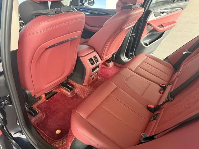 BMW X3 2022 Restyling xDrive25i M Sports suit interior photo 20 BMW X3 2022 Restyling xDrive25i M Sports suit interior photo 20