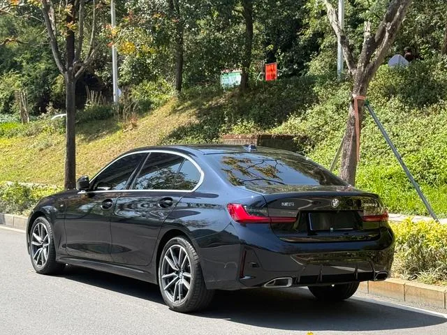 BMW 3 Series 2025 325Li M Ensemble de sport extérieur photo 5