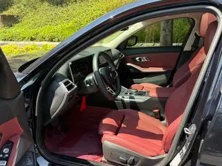 BMW 3 Series 2025 325Li M Ensemble de sport intérieur photo 7