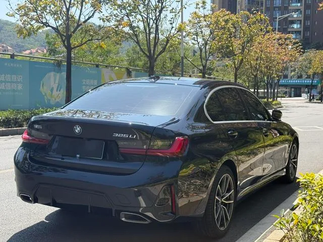 BMW 3 Series 2025 325Li M Ensemble de sport intérieur photo 9
