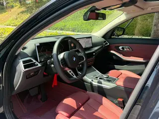 BMW 3 Series 2025 325Li M Ensemble de sport intérieur photo 11