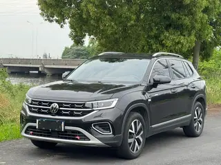 Volkswagen Tayron 2024 300TSI Deux roues motrices, luxe Plus Version avancée