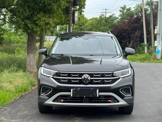 Volkswagen Tayron 2024 300TSI Tracción a dos ruedas de lujo Plus Versión avanzada exterior foto 2