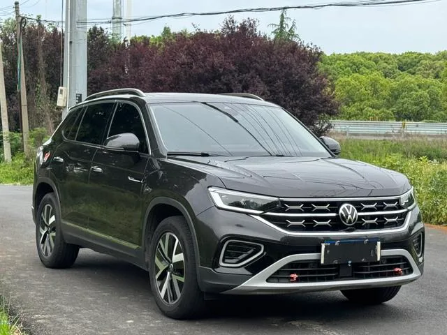 Volkswagen Tayron 2024 300TSI Tracción a dos ruedas de lujo Plus Versión avanzada exterior foto 3