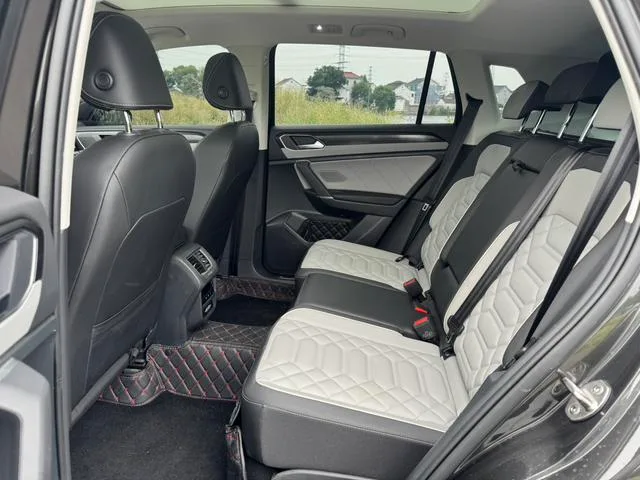Volkswagen Tayron 2024 300TSI Tracción a dos ruedas de lujo Plus Versión avanzada exterior foto 8