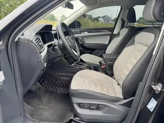 Volkswagen Tayron 2024 300TSI Tracción a dos ruedas de lujo Plus Versión avanzada interior foto 11