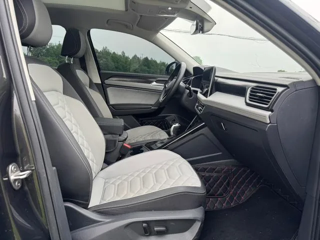 Volkswagen Tayron 2024 300TSI Tracción a dos ruedas de lujo Plus Versión avanzada interior foto 17