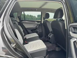 Volkswagen Tayron 2024 300TSI Tracción a dos ruedas de lujo Plus Versión avanzada interior foto 18