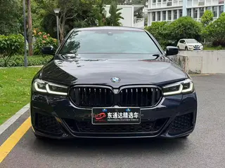 BMW 5 Series 2022 Reforma 525Li M Conjunto deportivo exterior foto 2 BMW 5 Series 2022 Reforma 525Li M Conjunto deportivo exterior foto 2
