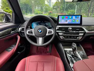 BMW 5 Series 2022 Reforma 525Li M Conjunto deportivo interior foto 7 BMW 5 Series 2022 Reforma 525Li M Conjunto deportivo interior foto 7