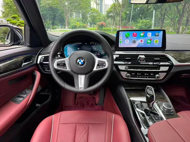 BMW 5 Series 2022 Reforma 525Li M Conjunto deportivo interior foto 7 BMW 5 Series 2022 Reforma 525Li M Conjunto deportivo interior foto 7