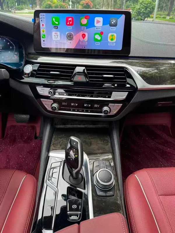 BMW 5 Series 2022 Reforma 525Li M Conjunto deportivo interior foto 8 BMW 5 Series 2022 Reforma 525Li M Conjunto deportivo interior foto 8