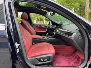 BMW 5 Series 2022 Reforma 525Li M Conjunto deportivo interior foto 10 BMW 5 Series 2022 Reforma 525Li M Conjunto deportivo interior foto 10