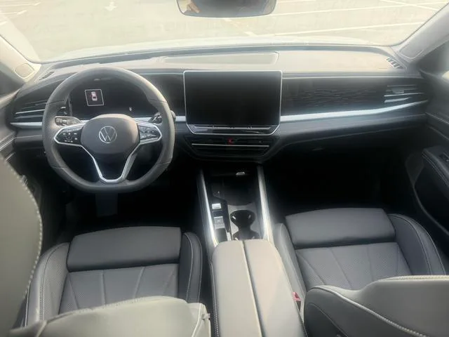 Volkswagen Passat 2025 Pro 380TSI Edición Starry Sky Dragon interior foto 9 Volkswagen Passat 2025 Pro 380TSI Edición Starry Sky Dragon interior foto 9