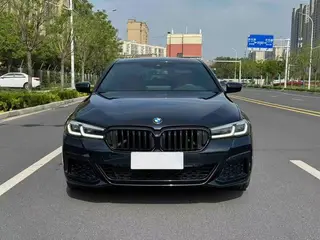 BMW 5 Series 2022 530i M Sports suit exterior photo 2 BMW 5 Series 2022 530i M Sports suit exterior photo 2