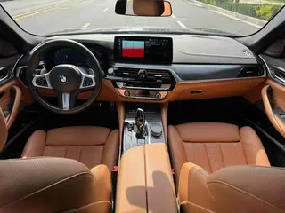 BMW 5 Series 2022 530i M Sports suit interior photo 6 BMW 5 Series 2022 530i M Sports suit interior photo 6