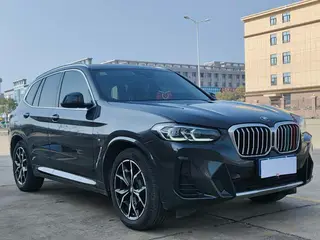 BMW X3 2022 xDrive25i M Conjunto deportivo exterior foto 3 BMW X3 2022 xDrive25i M Conjunto deportivo exterior foto 3