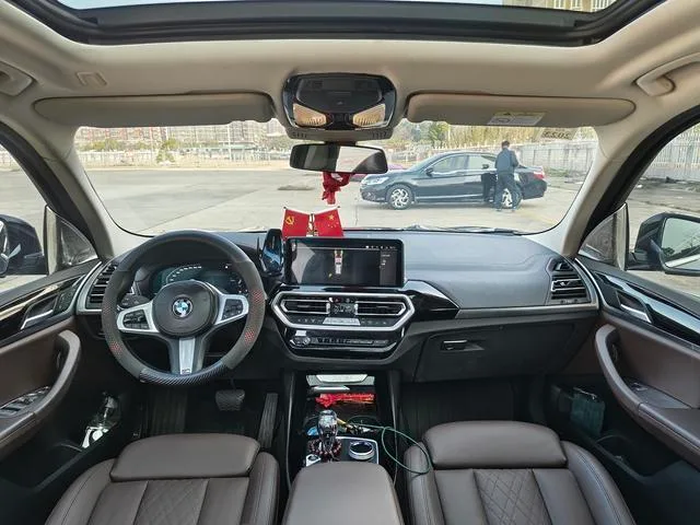 BMW X3 2022 xDrive25i M Conjunto deportivo interior foto 11 BMW X3 2022 xDrive25i M Conjunto deportivo interior foto 11