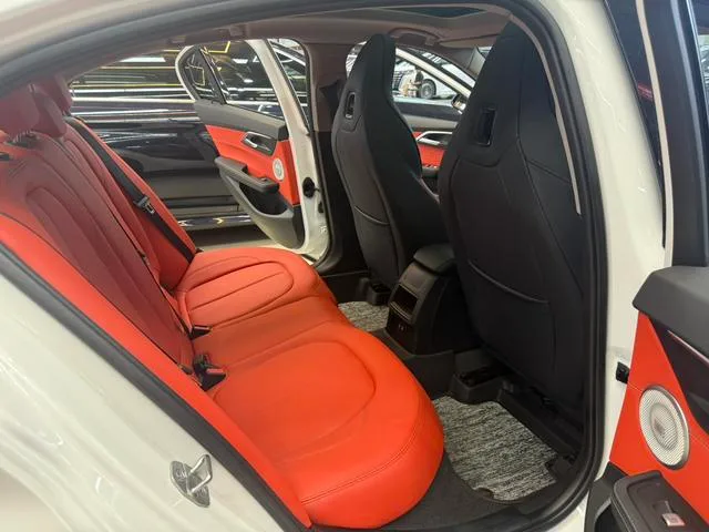 BMW 1 Series 2021 125i M Édition de nuit sportive Yao intérieur photo 12