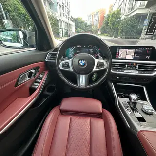 BMW 3 Series 2022 325Li M Sports Night Suit interior photo 18