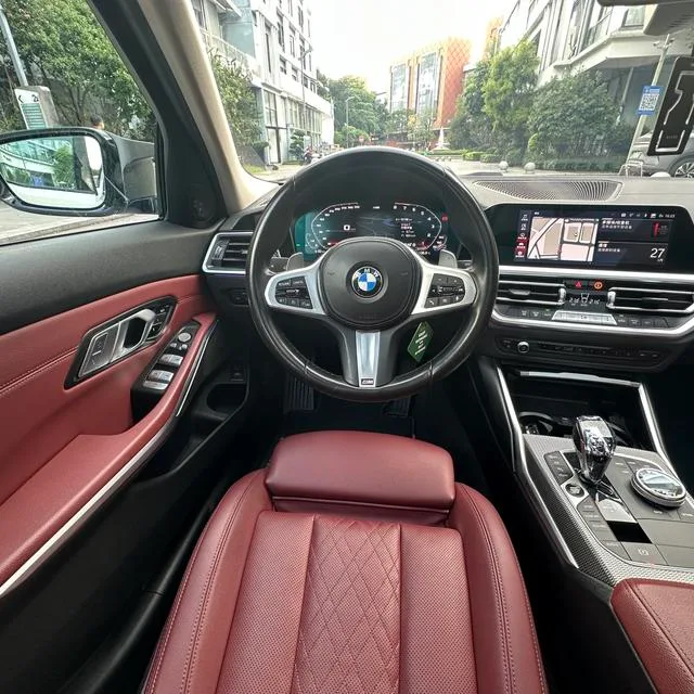 BMW 3 Series 2022 325Li M Sports Night Suit interior photo 18