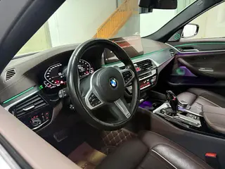 BMW 5 Series 2022 Second change 530Li Premium Class M Sports suit interior photo 11 BMW 5 Series 2022 Second change 530Li Premium Class M Sports suit interior photo 11
