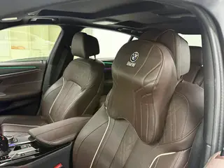 BMW 5 Series 2022 Second change 530Li Premium Class M Sports suit interior photo 12 BMW 5 Series 2022 Second change 530Li Premium Class M Sports suit interior photo 12
