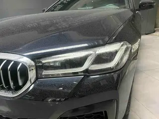 BMW 5 Series 2023 530Li Лидирующий M Спортивный костюм экстерьер фото 7 BMW 5 Series 2023 530Li Лидирующий M Спортивный костюм экстерьер фото 7