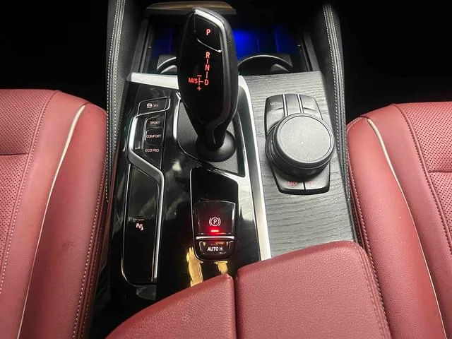 BMW 5 Series 2023 530Li Лидирующий M Спортивный костюм экстерьер фото 8 BMW 5 Series 2023 530Li Лидирующий M Спортивный костюм экстерьер фото 8