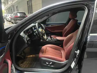 BMW 5 Series 2023 530Li Лидирующий M Спортивный костюм экстерьер фото 9 BMW 5 Series 2023 530Li Лидирующий M Спортивный костюм экстерьер фото 9