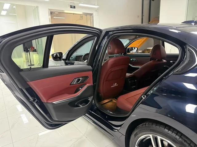 BMW 3 Series 2023 325i M Ensemble de sport intérieur photo 12