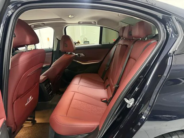 BMW 3 Series 2023 325i M Ensemble de sport intérieur photo 13