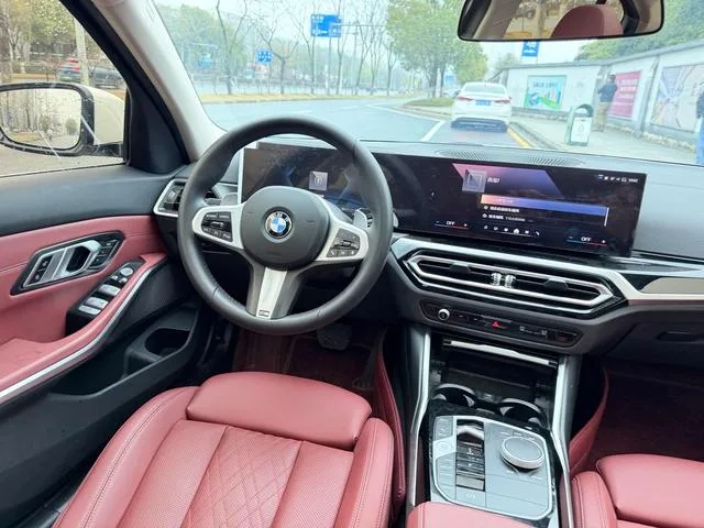 BMW 3 Series 2023 320Li M Sports suit interior photo 12 BMW 3 Series 2023 320Li M Sports suit interior photo 12