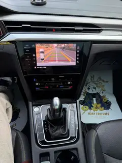 Volkswagen CC 2023 380TSI Version accrocheuse intérieur photo 9
