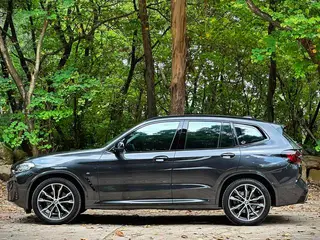 BMW X3 2023 xDrive30i Líder M Traje de noche Yao exterior foto 4 BMW X3 2023 xDrive30i Líder M Traje de noche Yao exterior foto 4