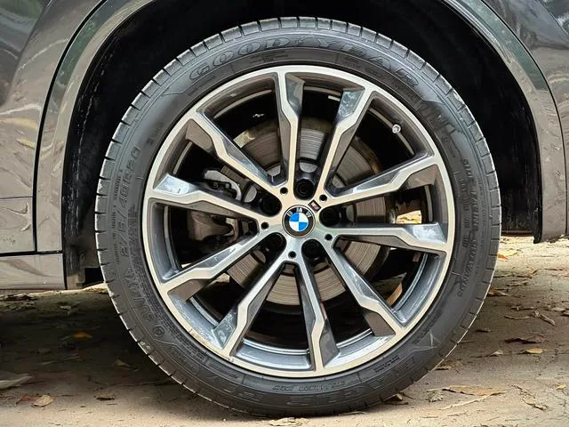 BMW X3 2023 xDrive30i Líder M Traje de noche Yao exterior foto 8 BMW X3 2023 xDrive30i Líder M Traje de noche Yao exterior foto 8