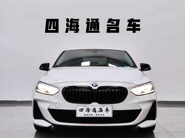 BMW 1 Series 2021 Модификация 120i M Спортивные ночные издания экстерьер фото 2 BMW 1 Series 2021 Модификация 120i M Спортивные ночные издания экстерьер фото 2