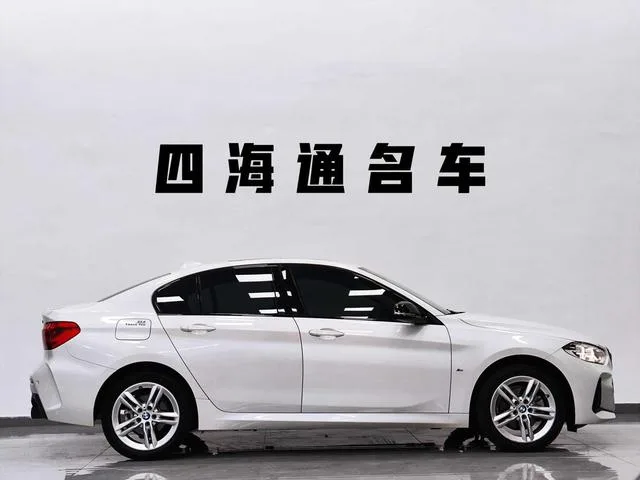 BMW 1 Series 2021 Модификация 120i M Спортивные ночные издания экстерьер фото 4 BMW 1 Series 2021 Модификация 120i M Спортивные ночные издания экстерьер фото 4