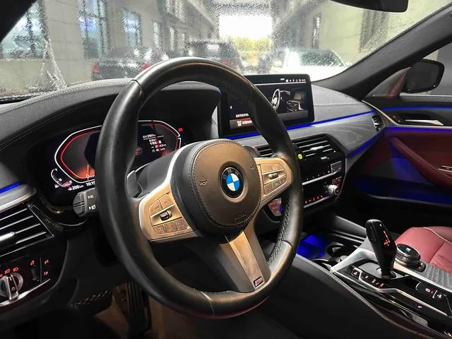 BMW 5 Series 2023 530Li Líder M Conjunto deportivo interior foto 15