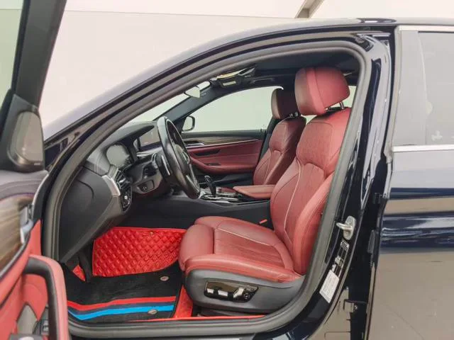 BMW 5 Series 2022 Second change 530Li Premium Class M Sports suit exterior photo 6 BMW 5 Series 2022 Second change 530Li Premium Class M Sports suit exterior photo 6